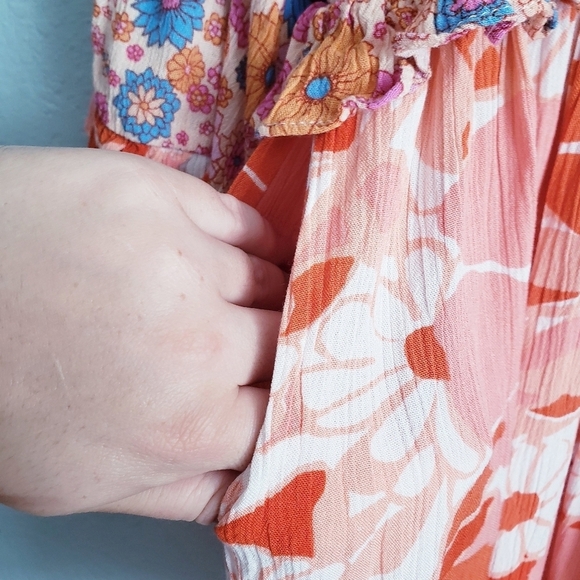 Klesis Bohemian Floral Mixed Media Romper - Picture 9 of 10